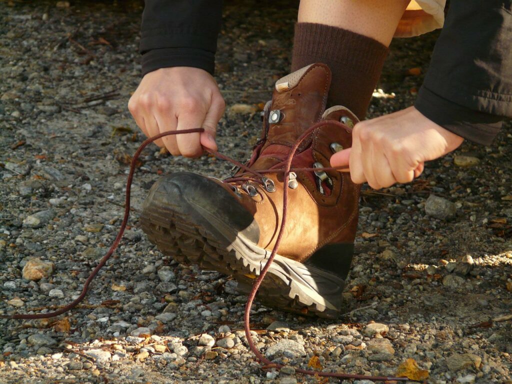 shoe lacing technique for safety boots